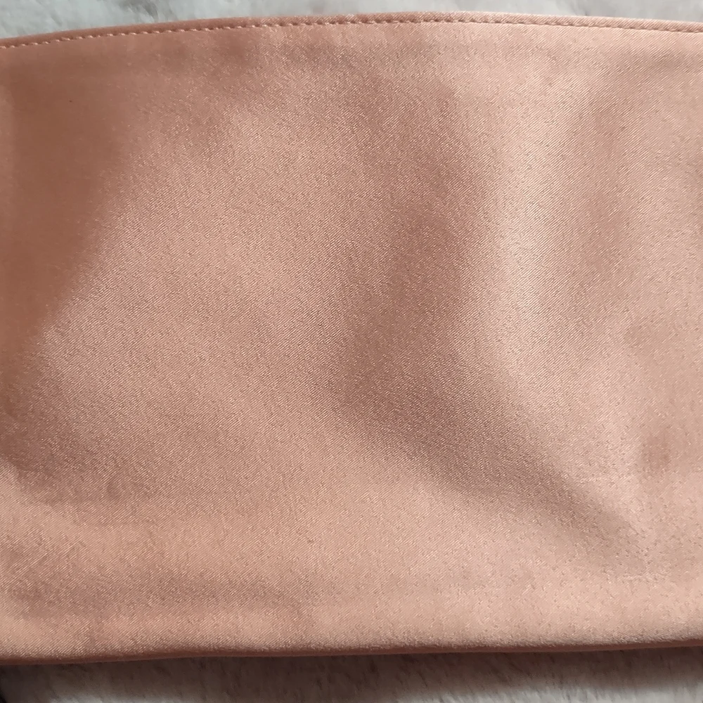 🆕 Gucci Beauty Bag repurposed to Crossbody - Picture 8 of 12